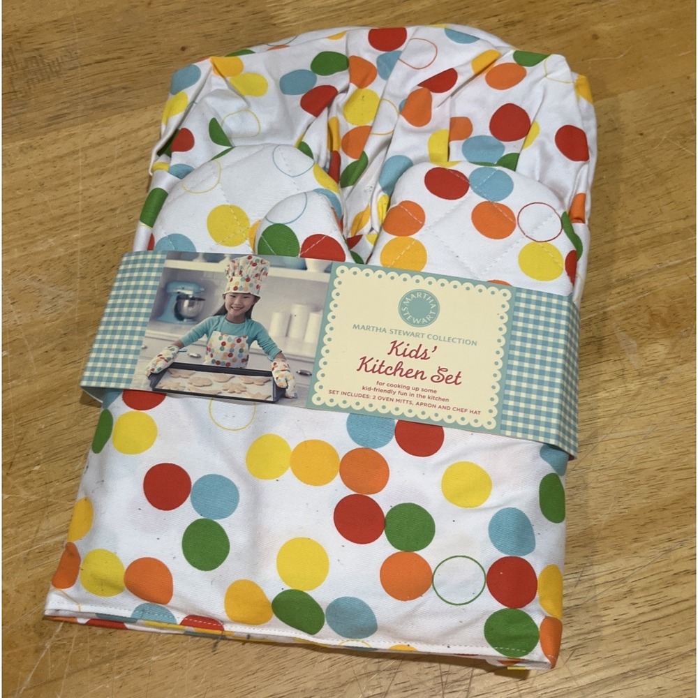 Martha Stewart Kids Kitchen Kit Polka Dot Baking Apron Oven Mitts‎ Chef Hat